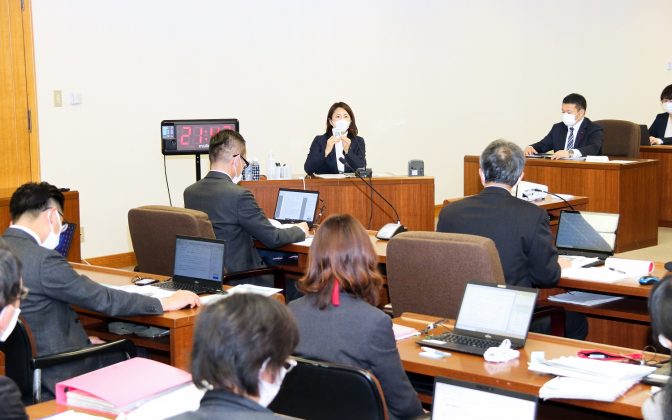 予算議会開会中